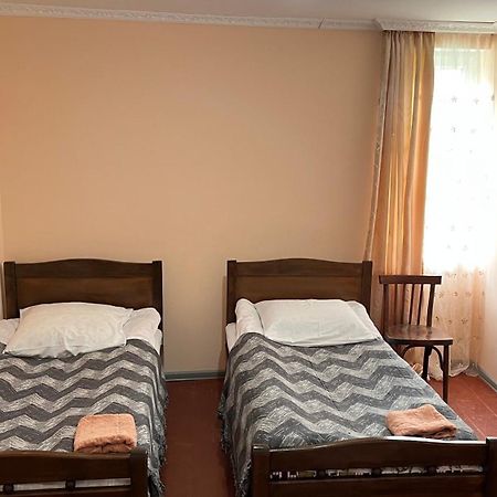 Ciuri'S Guesthouse Zhabeshi Екстериор снимка