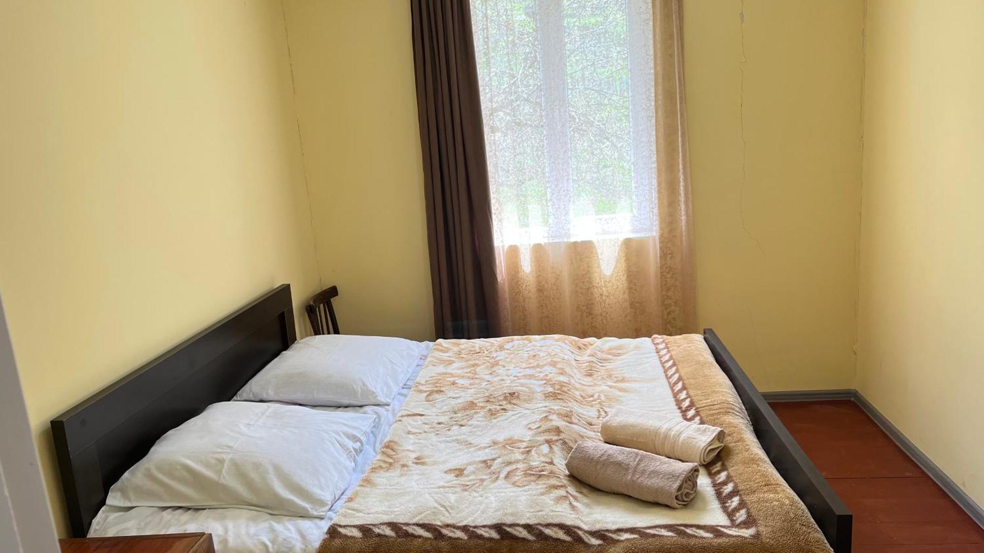 Ciuri'S Guesthouse Zhabeshi Екстериор снимка